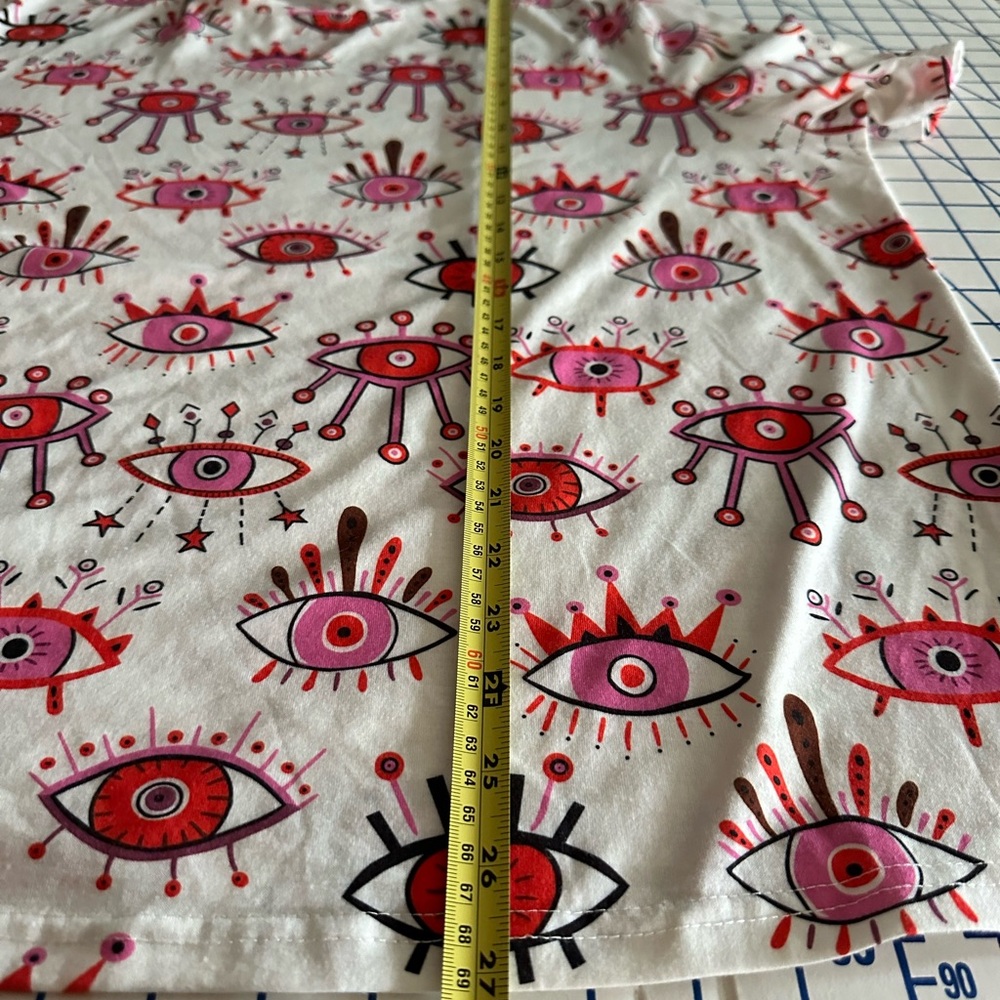 Eye Pattern Graphic Tee - Picture 5 of 6